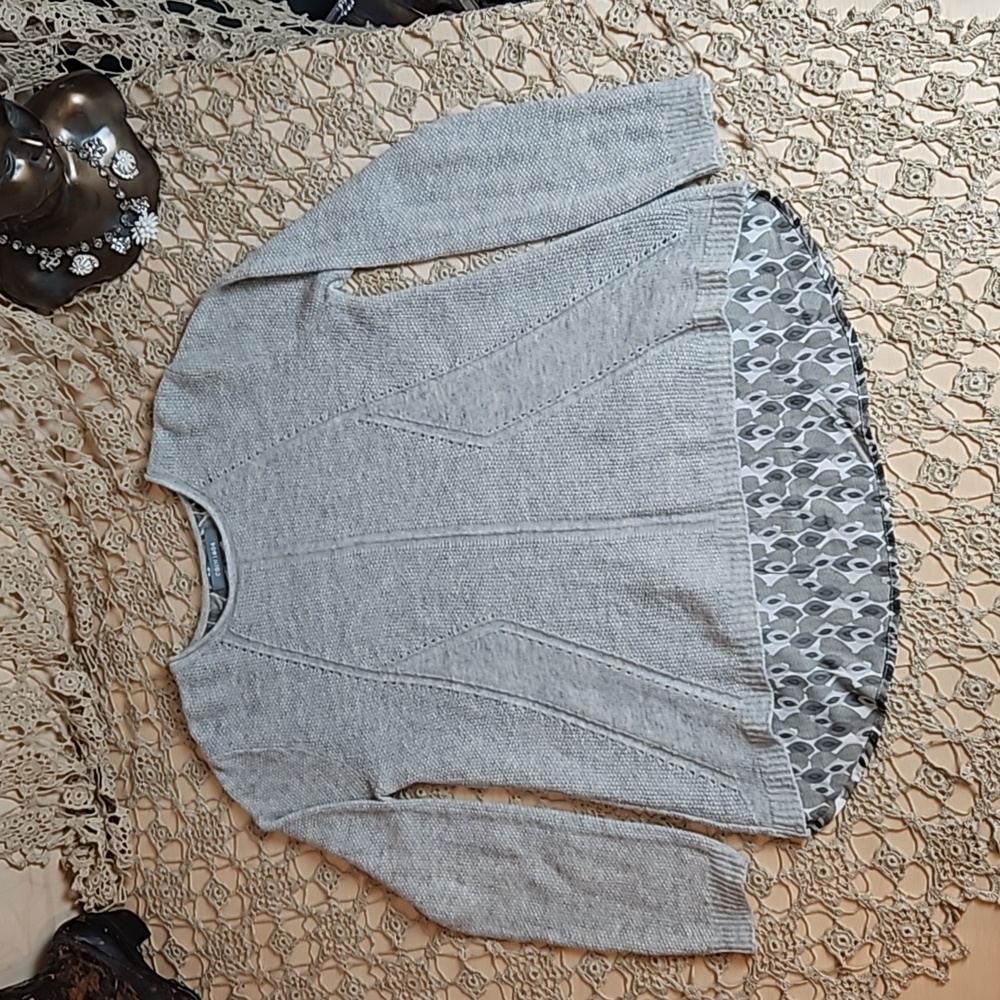 Macy's Coin 1804 Gray Cable Knit Long Sleeved Split Back Sweater